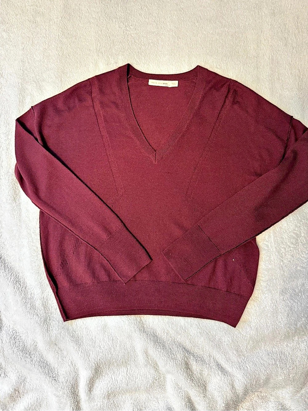 rag & bone Jean V-Neck Sweater in Burgundy Size XS